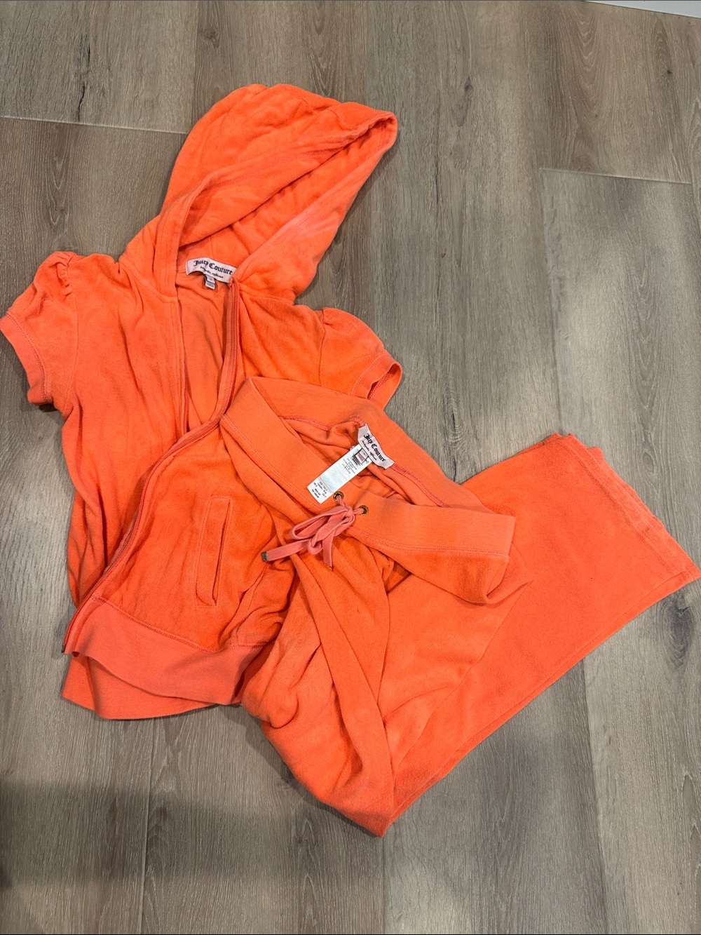 Juicy Couture Bright Orange Terry Jogger Pants with Hooded Short Sleeve Zip Top - Picture 2 of 9